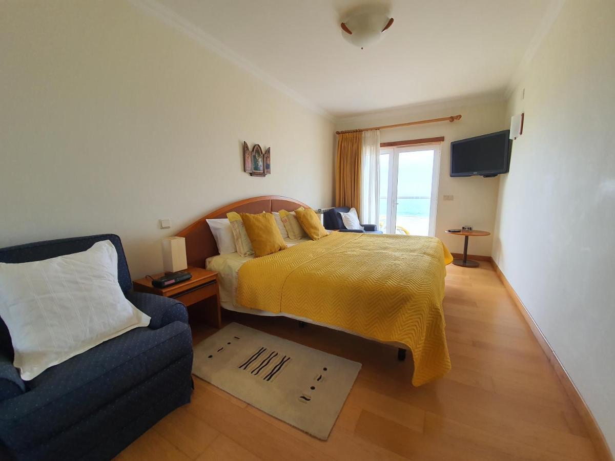 Nazare Apartamento Em Frente Ao Mar Exterior photo