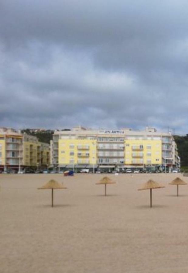 Nazare Apartamento Em Frente Ao Mar Exterior photo